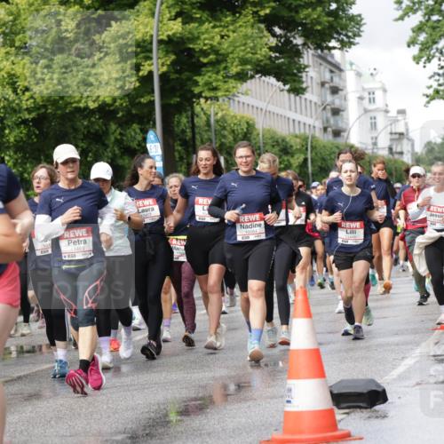 14.06.2026 - REWE Women's Run Jannik Wohlers http://msf.ph/oto/9796464 14.06.2026 09:10:40 Laufen 104, 57, 11489, 10412, 10, 10980, 10064 meine-sportfotos.de