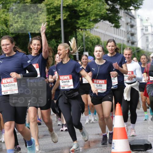 14.06.2026 - REWE Women's Run Jannik Wohlers http://msf.ph/oto/9796511 14.06.2026 09:10:43 Laufen 10064, 57, 10890, 11448, 111, 7, 10902, 57 meine-sportfotos.de