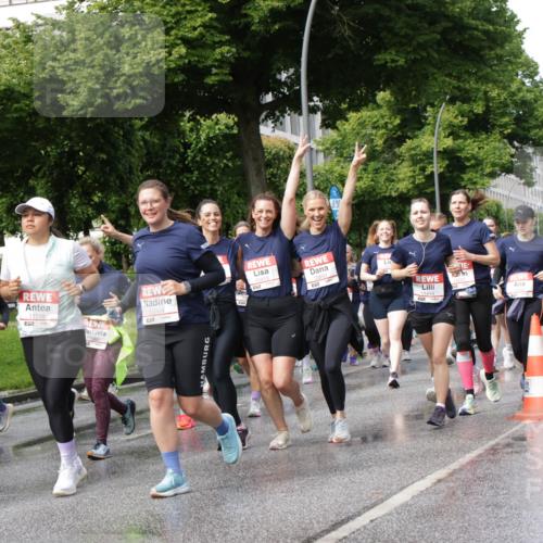 14.06.2026 - REWE Women's Run Jannik Wohlers http://msf.ph/oto/9796557 14.06.2026 09:10:44 Laufen 10432, 11118, 57, 11448 meine-sportfotos.de