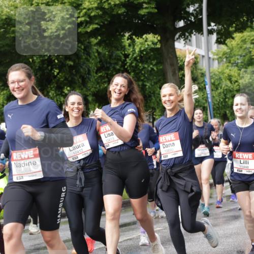 14.06.2026 - REWE Women's Run Jannik Wohlers http://msf.ph/oto/9796565 14.06.2026 09:10:45 Laufen 18, 10980, 7, 10064, 7, 10412, 7, 10413, 657, 10890, 11448, 10567, 7 meine-sportfotos.de