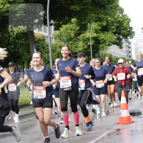 14.06.2026 - REWE Women's Run Jannik Wohlers http://msf.ph/oto/9796581 14.06.2026 09:10:45 Laufen 10890, 657, 11448, 10567, 7 meine-sportfotos.de