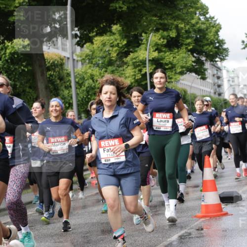 14.06.2026 - REWE Women's Run Jannik Wohlers http://msf.ph/oto/9796661 14.06.2026 09:10:50 Laufen 5771, 10058, 11158, 1148, 57, 11397 meine-sportfotos.de