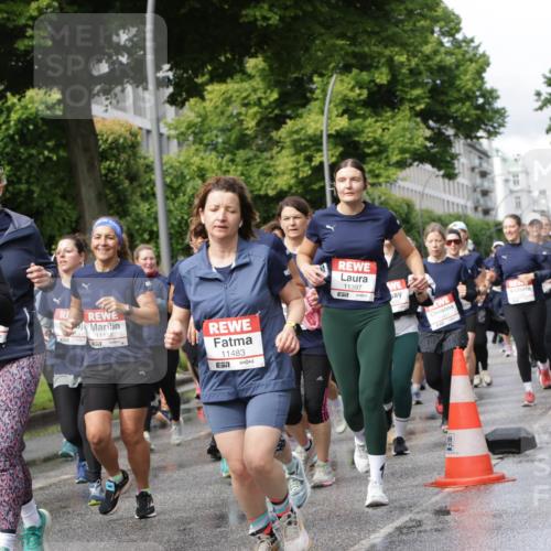14.06.2026 - REWE Women's Run Jannik Wohlers http://msf.ph/oto/9796667 14.06.2026 09:10:50 Laufen 21, 7, 11158, 11483, 7, 11397, 57 meine-sportfotos.de