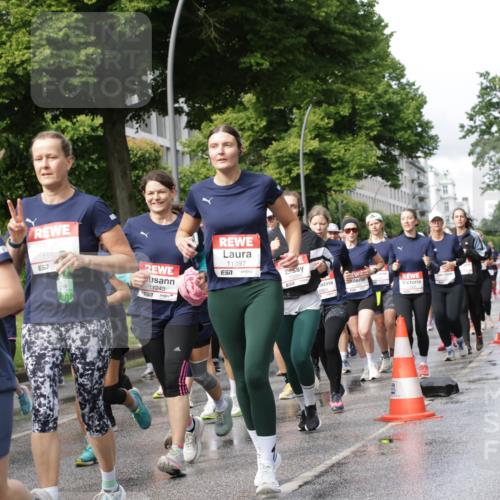 14.06.2026 - REWE Women's Run Jannik Wohlers http://msf.ph/oto/9796682 14.06.2026 09:10:51 Laufen 10901, 11483, 657, 517, 11243, 577, 11397, 7, 10988 meine-sportfotos.de