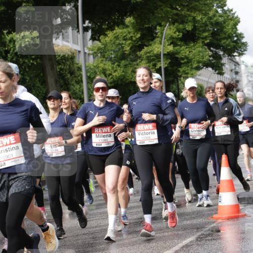 14.06.2026 - REWE Women's Run Jannik Wohlers http://msf.ph/oto/9796715 14.06.2026 09:10:53 Laufen 10747, 10901, 657, 10494, 57, 11222, 857, 11080, 10368, 57, 10774 meine-sportfotos.de
