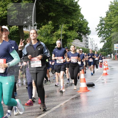 14.06.2026 - REWE Women's Run Jannik Wohlers http://msf.ph/oto/9796762 14.06.2026 09:10:57 Laufen 10939, 657, 10753, 657, 11278 meine-sportfotos.de
