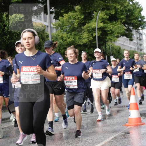 14.06.2026 - REWE Women's Run Jannik Wohlers http://msf.ph/oto/9796793 14.06.2026 09:10:59 Laufen 0221, 7, 200, 571, 11278, 7, 10617, 51 meine-sportfotos.de