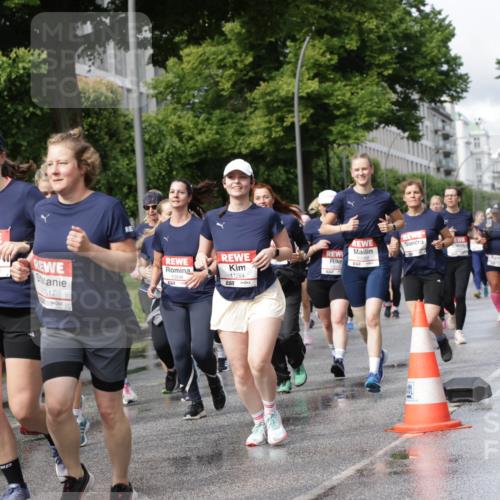 14.06.2026 - REWE Women's Run Jannik Wohlers http://msf.ph/oto/9796796 14.06.2026 09:11:00 Laufen 10683, 577, 617, 10646, 11264, 7 meine-sportfotos.de