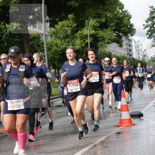 14.06.2026 - REWE Women's Run Jannik Wohlers http://msf.ph/oto/9796947 14.06.2026 09:11:08 Laufen 10297, 6577, 10864, 10963, 10965 meine-sportfotos.de
