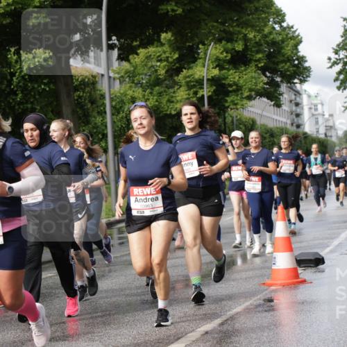 14.06.2026 - REWE Women's Run Jannik Wohlers http://msf.ph/oto/9796963 14.06.2026 09:11:08 Laufen 0297, 10864, 10963, 7, 965 meine-sportfotos.de