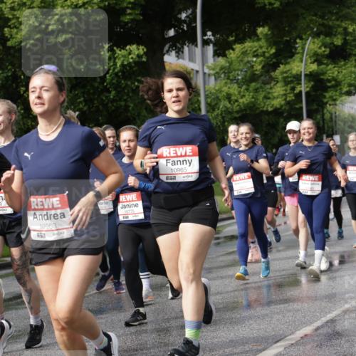 14.06.2026 - REWE Women's Run Jannik Wohlers http://msf.ph/oto/9796993 14.06.2026 09:11:09 Laufen 098, 10186, 11099, 10963, 10775, 51, 10965, 7 meine-sportfotos.de