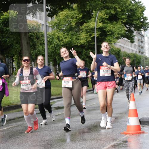 14.06.2026 - REWE Women's Run Jannik Wohlers http://msf.ph/oto/9797222 14.06.2026 09:11:27 Laufen 9924, 1, 10609, 10701, 11022, 10878, 7, 11071, 10743, 51 meine-sportfotos.de