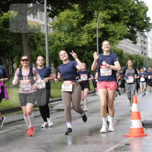 14.06.2026 - REWE Women's Run Jannik Wohlers http://msf.ph/oto/9797225 14.06.2026 09:11:27 Laufen 24, 10609, 11071, 7, 10743, 11, 11022, 10878, 7 meine-sportfotos.de