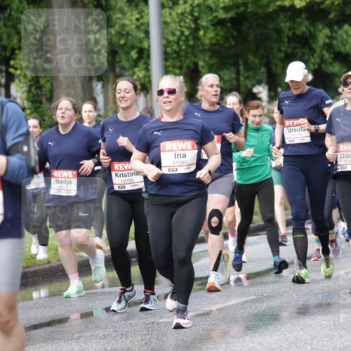 14.06.2026 - REWE Women's Run Jannik Wohlers http://msf.ph/oto/9797384 14.06.2026 09:11:36 Laufen 10426, 57, 10793, 7, 11062, 7, 10079, 51, 10652, 57 meine-sportfotos.de
