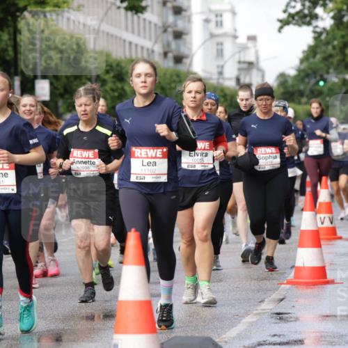 14.06.2026 - REWE Women's Run Jannik Wohlers http://msf.ph/oto/9797420 14.06.2026 09:11:38 Laufen 10538, 7, 10361, 57, 10996, 7, 11102, 7, 10555, 7, 10418 meine-sportfotos.de