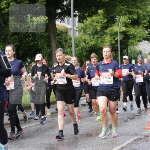 14.06.2026 - REWE Women's Run Jannik Wohlers http://msf.ph/oto/9797461 14.06.2026 09:11:42 Laufen 11102, 157, 10038, 10996, 11453, 10555, 257 meine-sportfotos.de