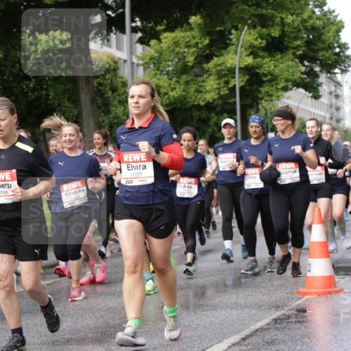 14.06.2026 - REWE Women's Run Jannik Wohlers http://msf.ph/oto/9797472 14.06.2026 09:11:43 Laufen 10888, 10996, 57, 11453, 10555, 57, 10953, 10418 meine-sportfotos.de