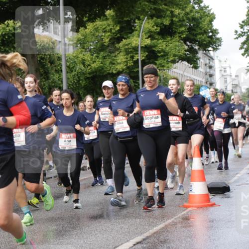 14.06.2026 - REWE Women's Run Jannik Wohlers http://msf.ph/oto/9797482 14.06.2026 09:11:44 Laufen 55, 11453, 517, 0863, 10953, 11299, 57, 57, 7, 00, 10418, 1031 meine-sportfotos.de