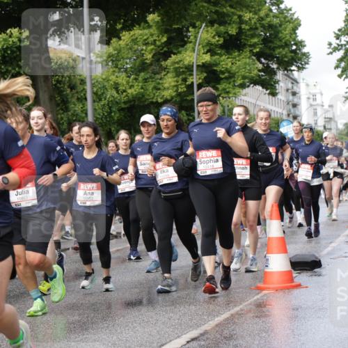 14.06.2026 - REWE Women's Run Jannik Wohlers http://msf.ph/oto/9797485 14.06.2026 09:11:44 Laufen 55, 10863, 7, 10953, 11299, 10418, 1031, 7, 00, 12 meine-sportfotos.de
