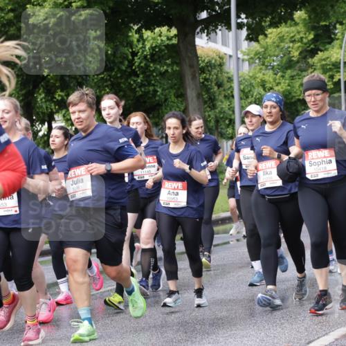 14.06.2026 - REWE Women's Run Jannik Wohlers http://msf.ph/oto/9797490 14.06.2026 09:11:44 Laufen 11453, 577, 10863, 31, 11145, 10953, 105, 11299, 10418, 8, 11031, 57 meine-sportfotos.de