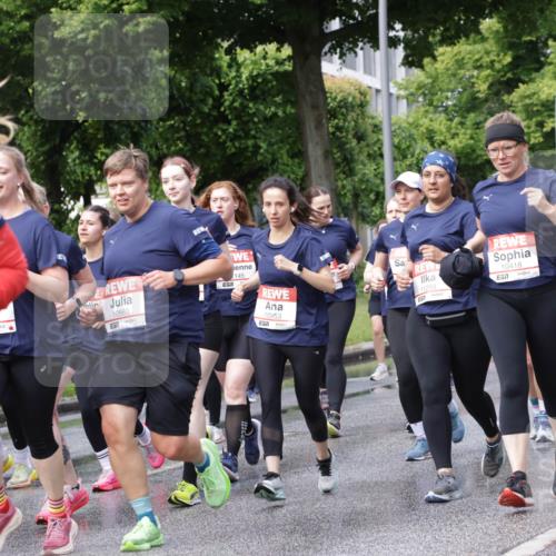 14.06.2026 - REWE Women's Run Jannik Wohlers http://msf.ph/oto/9797492 14.06.2026 09:11:44 Laufen 7, 11453, 57, 10863, 145, 10953, 11299, 10418, 57, 11031 meine-sportfotos.de