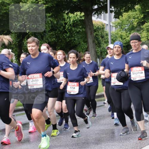 14.06.2026 - REWE Women's Run Jannik Wohlers http://msf.ph/oto/9797499 14.06.2026 09:11:44 Laufen 11453, 107, 111, 7, 10863, 1129, 657, 57, 10953, 11323, 10418, 7, 11031 meine-sportfotos.de