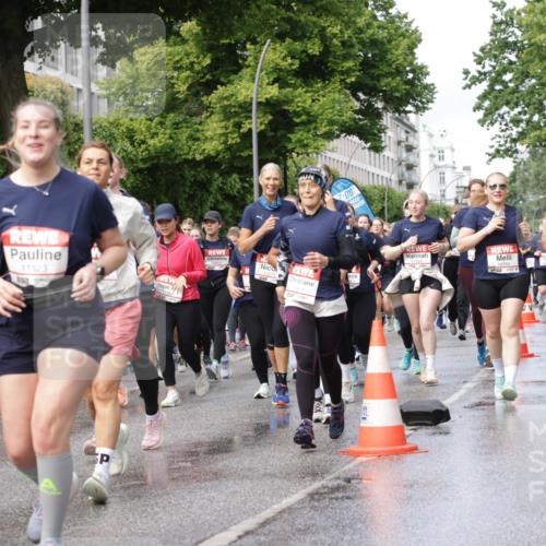 14.06.2026 - REWE Women's Run Jannik Wohlers http://msf.ph/oto/9797524 14.06.2026 09:11:47 Laufen 10732, 11323, 7, 00, 11011, 10164 meine-sportfotos.de