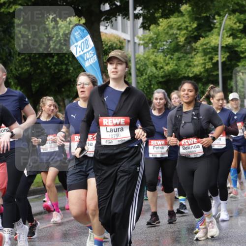 14.06.2026 - REWE Women's Run Jannik Wohlers http://msf.ph/oto/9797667 14.06.2026 09:11:55 Laufen 112, 10, 11338, 7, 00, 10710, 10038, 657, 0739, 10889 meine-sportfotos.de