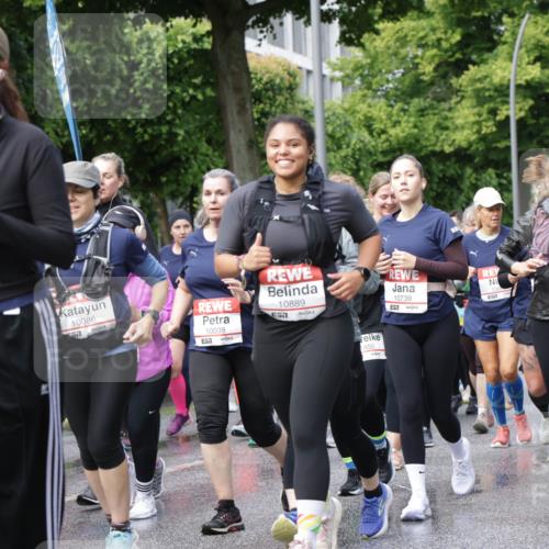 14.06.2026 - REWE Women's Run Jannik Wohlers http://msf.ph/oto/9797675 14.06.2026 09:11:55 Laufen 10710, 517, 10086, 577, 10038, 657, 10889, 450, 10739, 57, 0336 meine-sportfotos.de