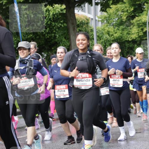 14.06.2026 - REWE Women's Run Jannik Wohlers http://msf.ph/oto/9797680 14.06.2026 09:11:56 Laufen 10086, 10038, 57, 10889, 657, 11450, 10739, 7, 108, 57, 10336 meine-sportfotos.de