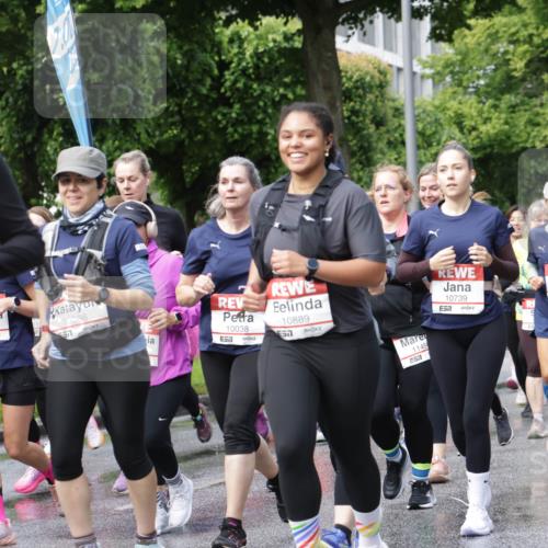 14.06.2026 - REWE Women's Run Jannik Wohlers http://msf.ph/oto/9797696 14.06.2026 09:11:56 Laufen 10710, 8, 10086, 577, 10038, 57, 10889, 1145, 57, 10739, 57, 10800, 10 meine-sportfotos.de