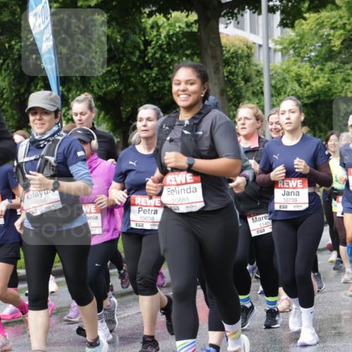 14.06.2026 - REWE Women's Run Jannik Wohlers http://msf.ph/oto/9797698 14.06.2026 09:11:56 Laufen 10, 11338, 10086, 57, 10038, 57, 10889, 57, 11450, 10739, 57 meine-sportfotos.de