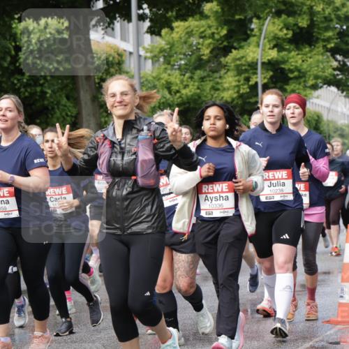 14.06.2026 - REWE Women's Run Jannik Wohlers http://msf.ph/oto/9797722 14.06.2026 09:11:57 Laufen 10739, 7, 11359, 112, 1327, 10336, 577, 10238, 7, 517, 1180 meine-sportfotos.de
