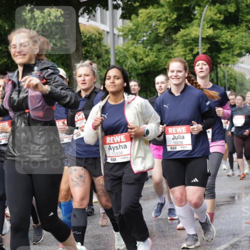 14.06.2026 - REWE Women's Run Jannik Wohlers http://msf.ph/oto/9797756 14.06.2026 09:11:58 Laufen 11359, 7, 11284, 10800, 57, 517, 57, 10336, 7, 10238, 7, 02, 221, 115 meine-sportfotos.de