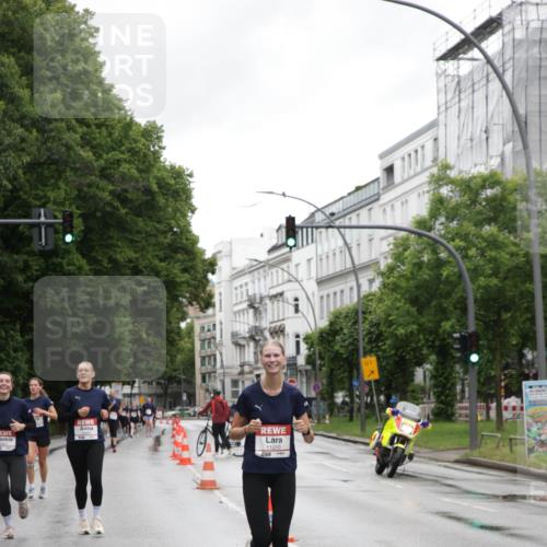 14.06.2026 - REWE Women's Run Jannik Wohlers http://msf.ph/oto/9797761 14.06.2026 10:01:21 Laufen 11010, 01 meine-sportfotos.de