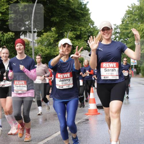 14.06.2026 - REWE Women's Run Jannik Wohlers http://msf.ph/oto/9797780 14.06.2026 09:11:59 Laufen 58, 10238, 16249, 11152, 7, 1180, 11181, 7 meine-sportfotos.de