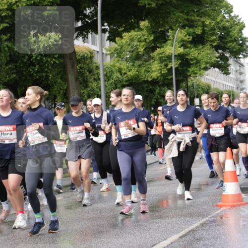 14.06.2026 - REWE Women's Run Jannik Wohlers http://msf.ph/oto/9797860 14.06.2026 09:12:06 Laufen 10523, 10844, 577, 10005, 1018 meine-sportfotos.de