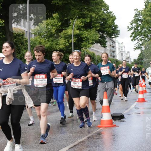 14.06.2026 - REWE Women's Run Jannik Wohlers http://msf.ph/oto/9797894 14.06.2026 09:12:08 Laufen 10606, 657, 10394, 10734, 7 meine-sportfotos.de