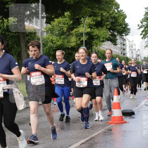 14.06.2026 - REWE Women's Run Jannik Wohlers http://msf.ph/oto/9797908 14.06.2026 09:12:08 Laufen 10606, 517, 10394, 11286, 10734 meine-sportfotos.de