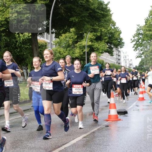 14.06.2026 - REWE Women's Run Jannik Wohlers http://msf.ph/oto/9797925 14.06.2026 09:12:09 Laufen 10606, 7, 10872, 57, 10734, 10394, 11286 meine-sportfotos.de