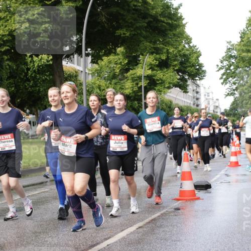 14.06.2026 - REWE Women's Run Jannik Wohlers http://msf.ph/oto/9797933 14.06.2026 09:12:10 Laufen 10606, 557, 10872, 651, 10734, 11286 meine-sportfotos.de
