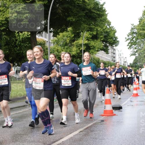 14.06.2026 - REWE Women's Run Jannik Wohlers http://msf.ph/oto/9797935 14.06.2026 09:12:10 Laufen 10606, 557, 10872, 10734, 657, 11286, 57 meine-sportfotos.de