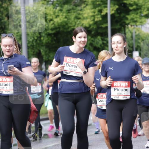 14.06.2026 - REWE Women's Run Jannik Wohlers http://msf.ph/oto/9797960 14.06.2026 09:12:13 Laufen 10797, 7, 10696, 10615, 1012, 10807, 256 meine-sportfotos.de