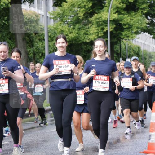 14.06.2026 - REWE Women's Run Jannik Wohlers http://msf.ph/oto/9798000 14.06.2026 09:12:14 Laufen 10615, 57, 10797, 57, 24, 10807, 9302, 22, 11488 meine-sportfotos.de