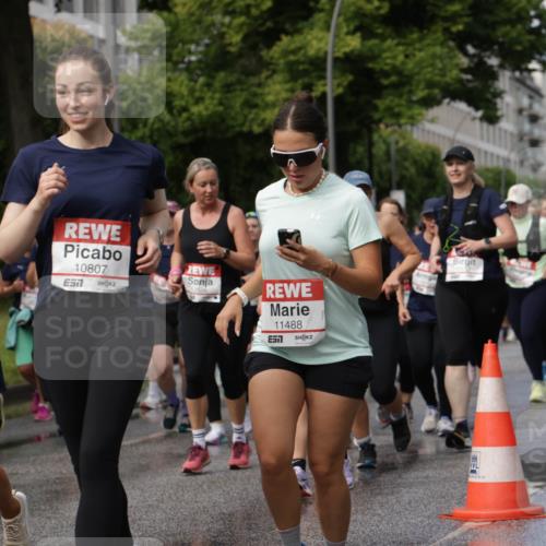 14.06.2026 - REWE Women's Run Jannik Wohlers http://msf.ph/oto/9798017 14.06.2026 09:12:15 Laufen 10124, 6517, 10807, 10536, 11488, 7, 02, 22 meine-sportfotos.de