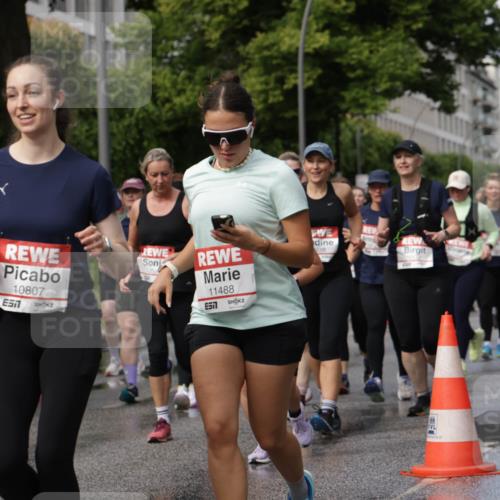 14.06.2026 - REWE Women's Run Jannik Wohlers http://msf.ph/oto/9798025 14.06.2026 09:12:15 Laufen 24, 10807, 1053, 11488, 158 meine-sportfotos.de