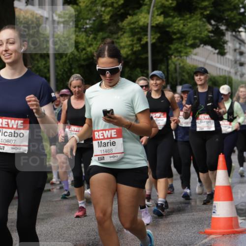 14.06.2026 - REWE Women's Run Jannik Wohlers http://msf.ph/oto/9798026 14.06.2026 09:12:15 Laufen 4, 10807, 11488, 57, 58 meine-sportfotos.de
