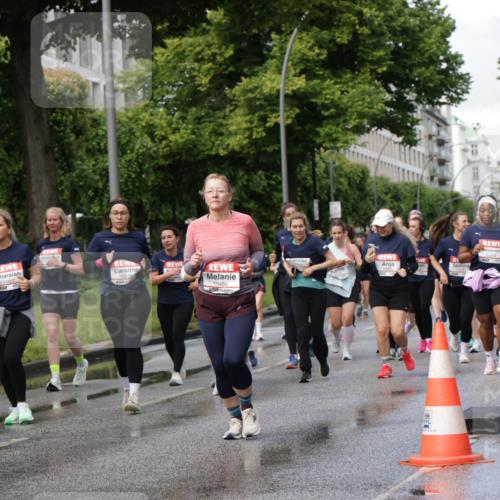14.06.2026 - REWE Women's Run Jannik Wohlers http://msf.ph/oto/9798125 14.06.2026 09:12:30 Laufen 11282, 7, 10457, 10916, 10456 meine-sportfotos.de
