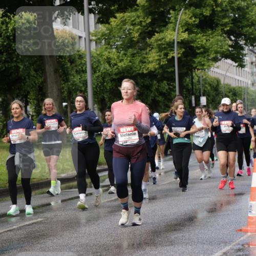 14.06.2026 - REWE Women's Run Jannik Wohlers http://msf.ph/oto/9798135 14.06.2026 09:12:31 Laufen 7, 282, 104, 857, 10916, 10456 meine-sportfotos.de