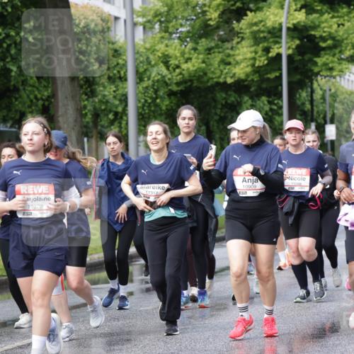 14.06.2026 - REWE Women's Run Jannik Wohlers http://msf.ph/oto/9798152 14.06.2026 09:12:34 Laufen 11072, 57, 11317, 10909, 57, 11088, 57, 10182, 57, 10751, 30222 meine-sportfotos.de